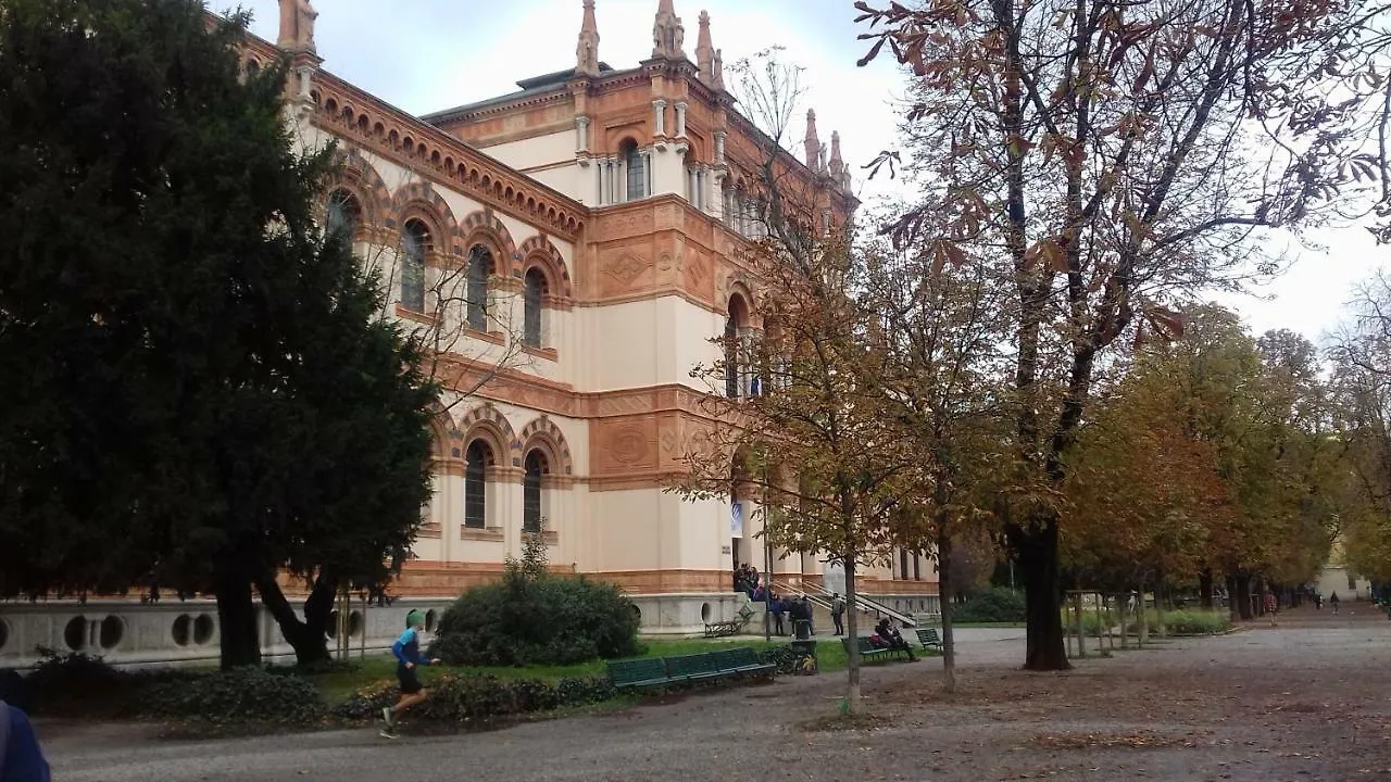10 Via Giuseppe Sirtori Apartment Milan